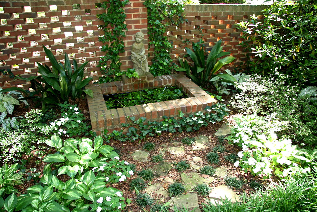 How to Decorate Garden Brick Wall 5 Ideas to Make It Superb