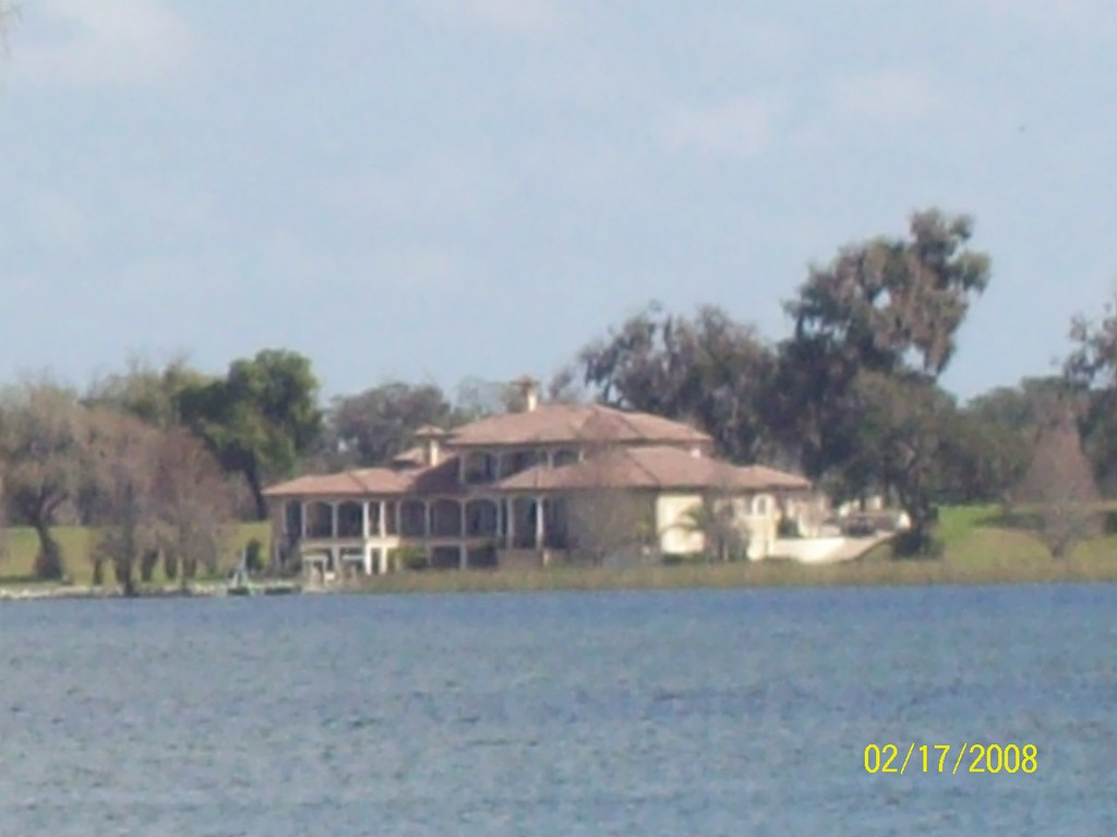 021 Lake Thonotosassa Fl. carrace13 Flickr