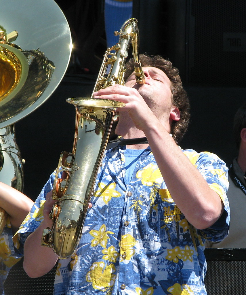 One Great Sax Player! This sax player played for the UCLA … Flickr