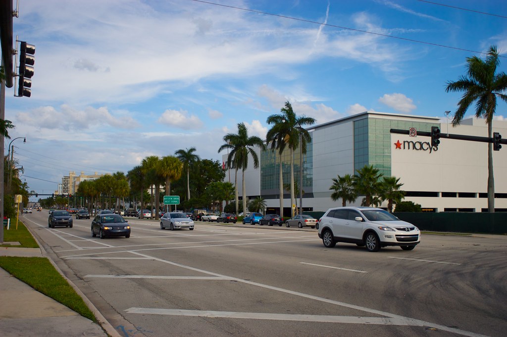 The Galleria Home of the Fort Lauderdale Apple Store... a … Flickr