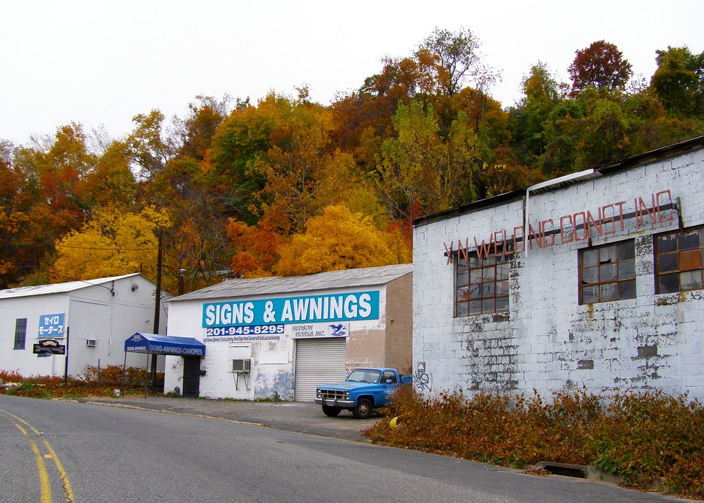 Edgewater NJ (Old River Road) jag9889 Flickr