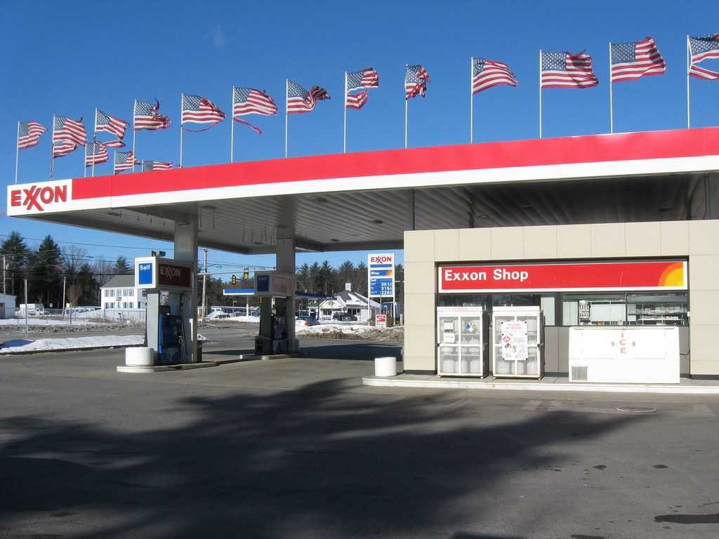 Exxon Gas Station Hooksett,NH a photo on Flickriver