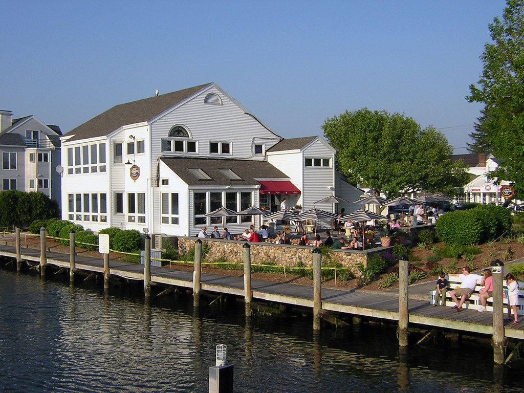 S & P Oyster House Located in downtown Mystic sklong93 Flickr