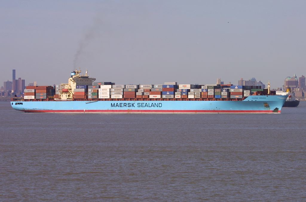 MAERSK VIRGINIA in New York, USA. April, 2007 Maersk Virgi… Flickr