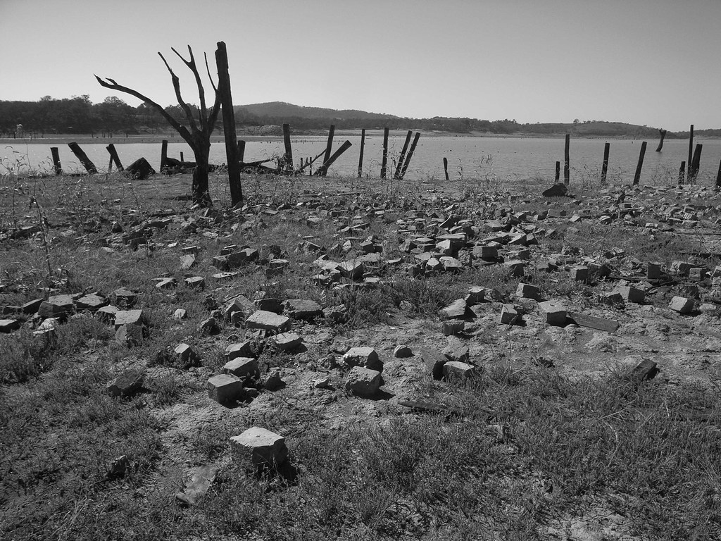 LakeGlenmaggie This is the old township of Glenmaggie whi… Flickr