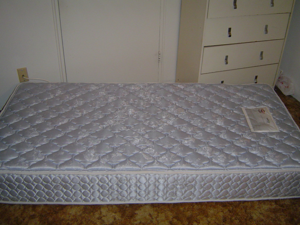 Bobs Utopia Twin Mattress Almost new 3 Dheeraj Chugh Flickr