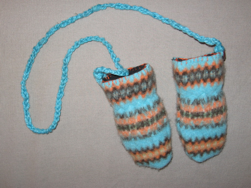 Infant mittens on a string Infant mittens made from felted… Flickr