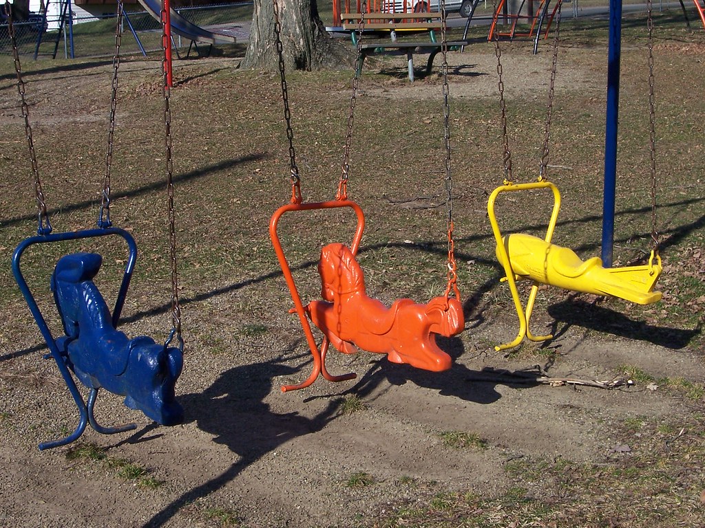 OH Millersburg Playground 5 Oldstyle swings at a playgr… Flickr