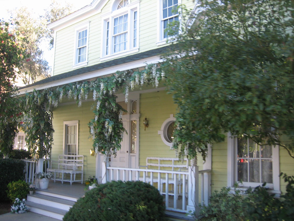 Desperate Housewives Wisteria Lane is in the Universal Stu… Flickr
