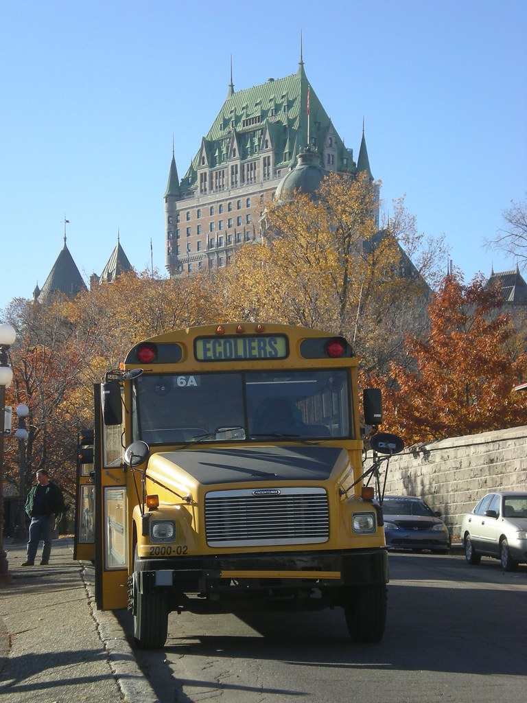 Québec school bus / transport écoliers Québec school bus… Flickr