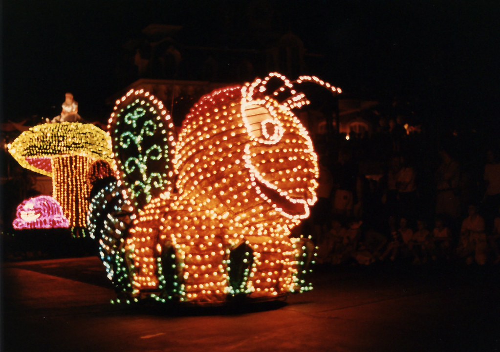 Disney Main Street Electrical Parade 2 Aug 21, 1988 A vin… Flickr