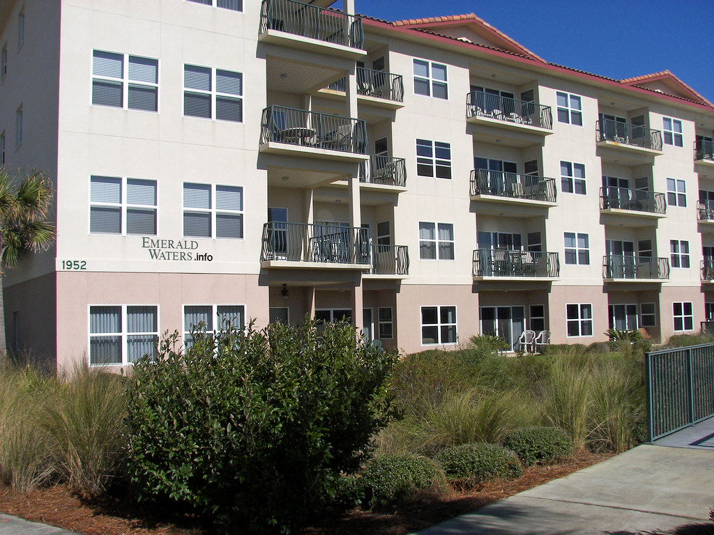 Sea Breeze Emerald Waters Condo in Destin, FL www.Crysta… Flickr