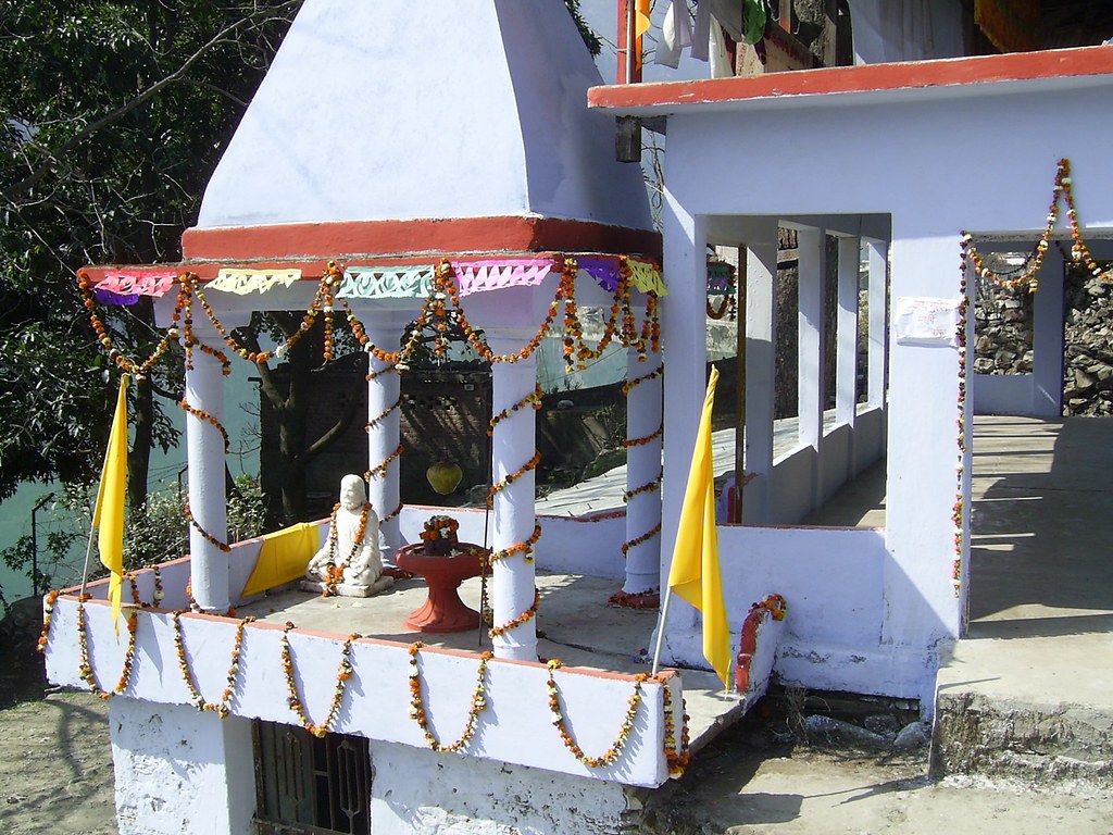 Entrance of Maharishi's House in Uttar Kashi Then we all w… Flickr