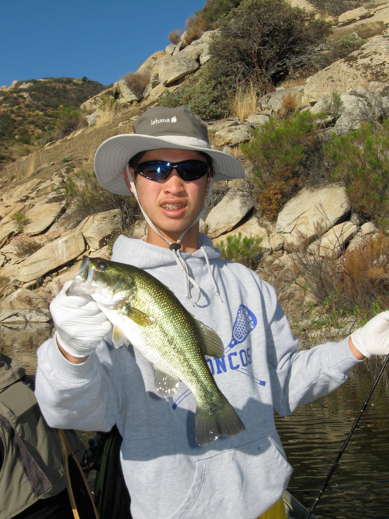 20110811 Fishing at Lake Barrett (California) Flickr