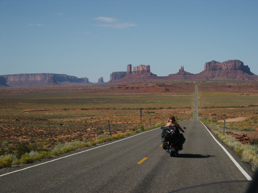 Monument Valley RIDERZ K & C Flickr