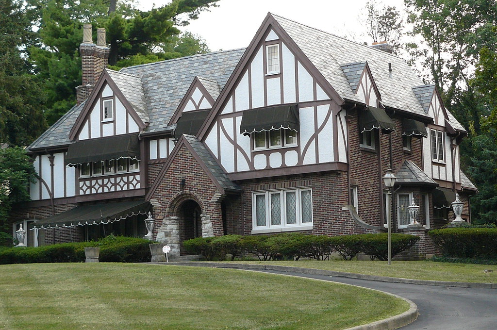 Oakwood, Ohio, south of Dayton on Far Hills Ave Matt T Flickr