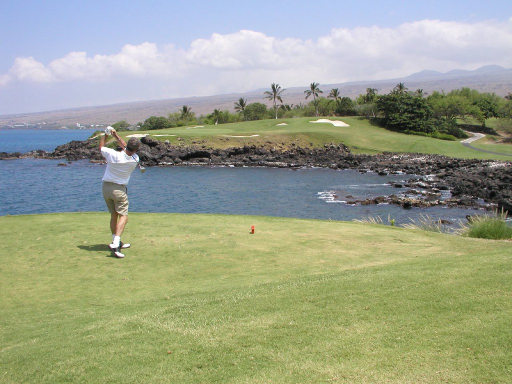 Hole 3 at Mauna Kea Third hole at the Mauna Kea Resort go… FLtab