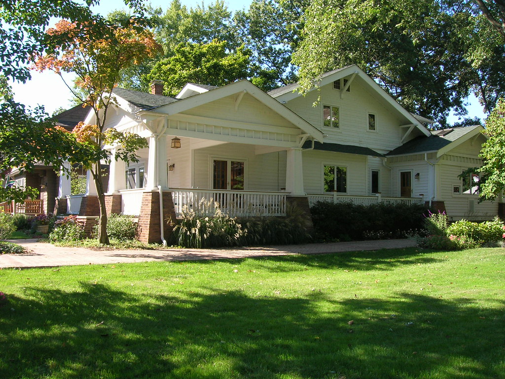 Craftsman House Bungalow, Columbus, OH Craftsman bungalo… Flickr