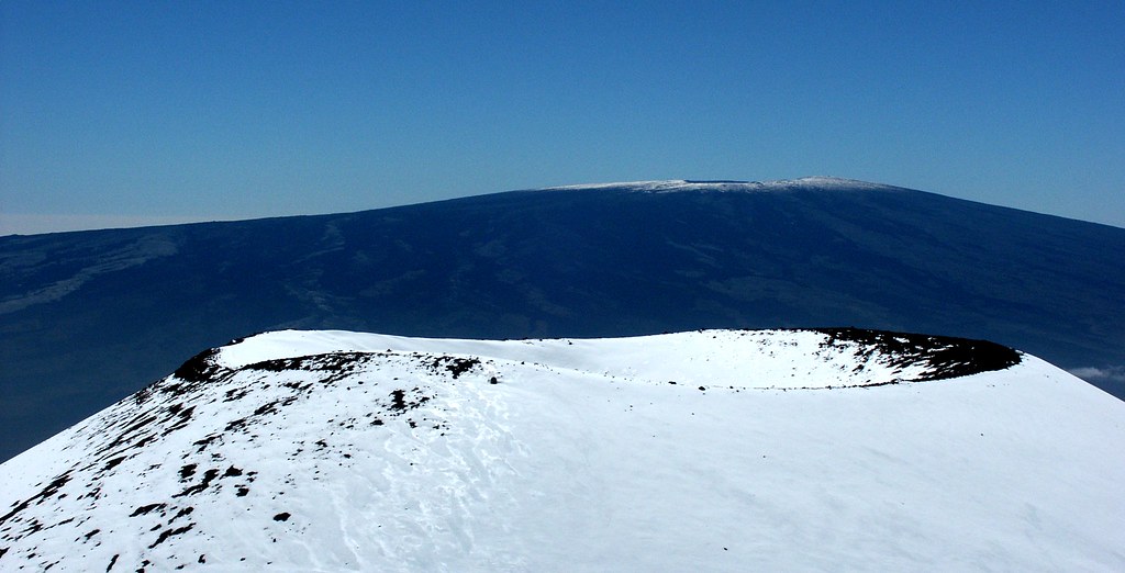 Mauna Loa There is snow on Mauna Loa too. Rob Millenaar Flickr