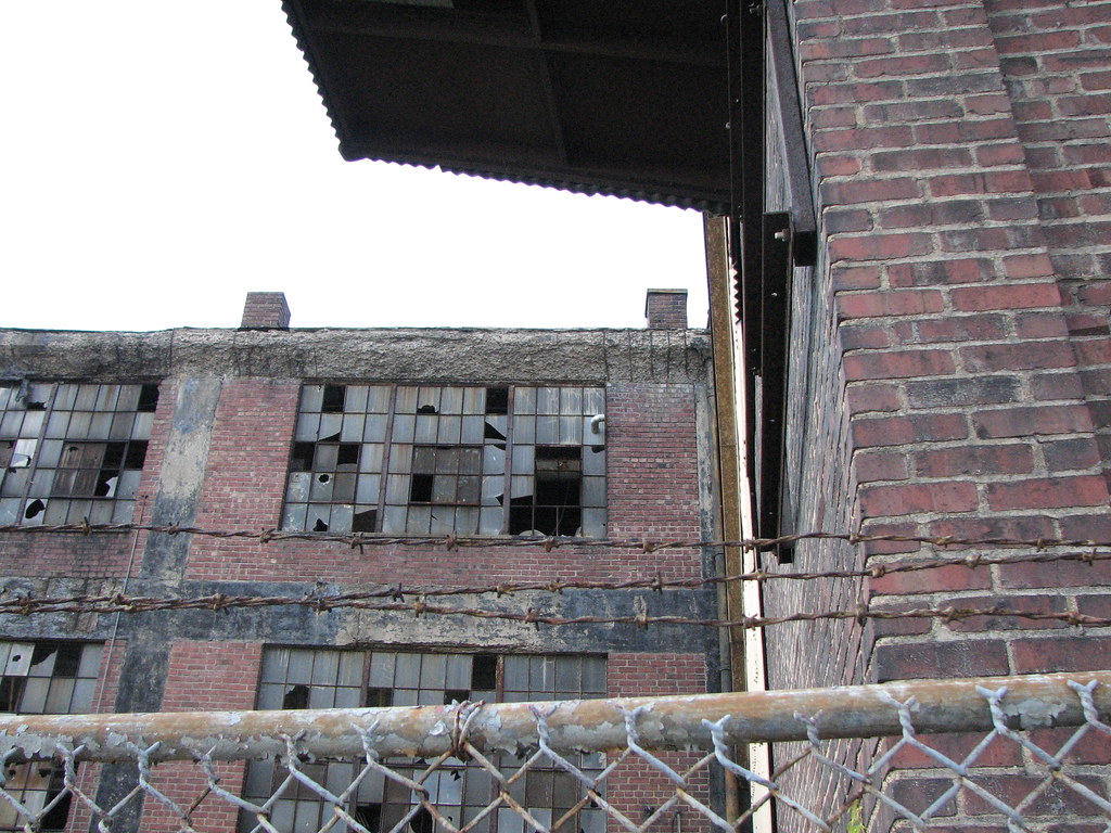 IMG_0080 Fostoria Glass plant ruins, Moundsville WV Willy Nelson