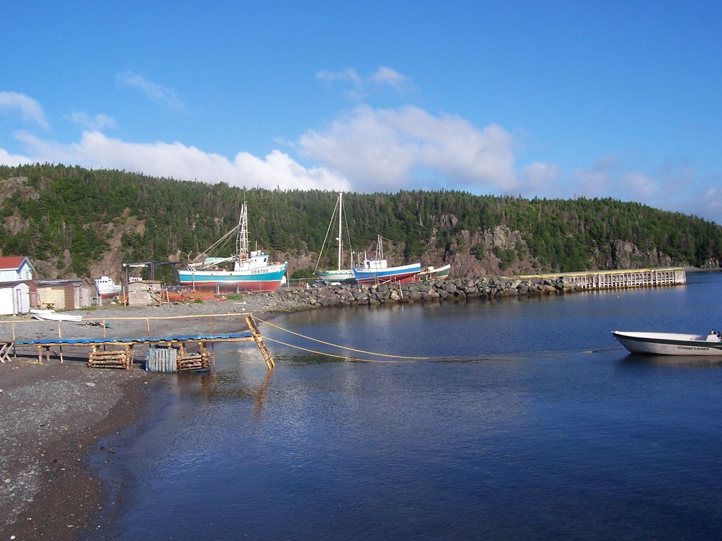 101_1931 Hodges Cove Marina Flickr