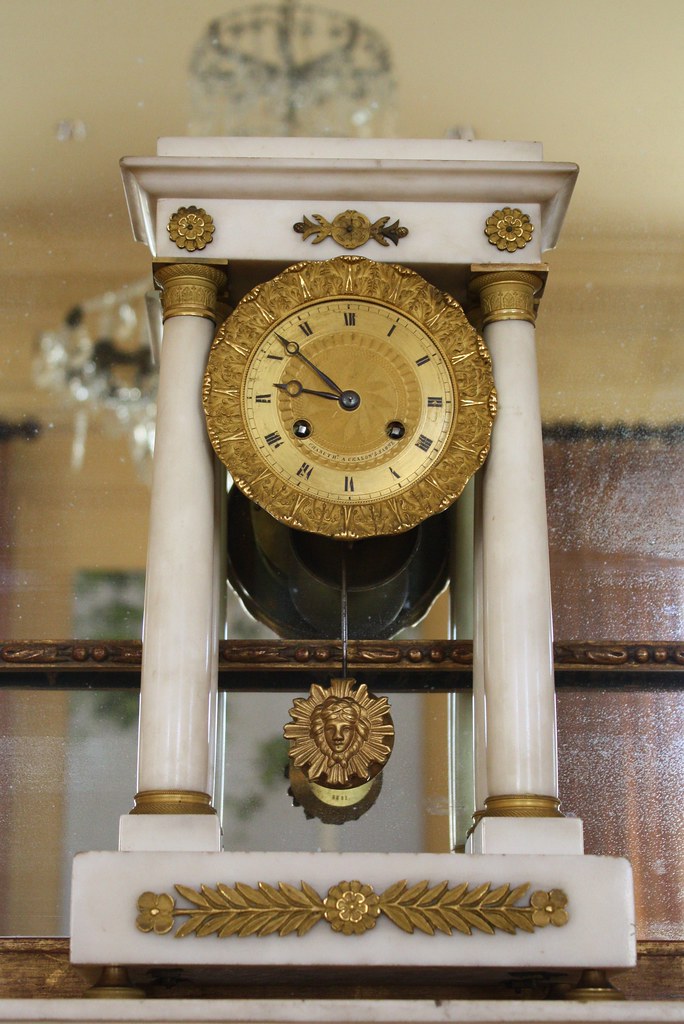 Luxembourg Embassy Clock Antique clock in the the Embassy … Flickr
