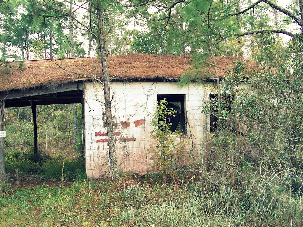Green Pond beat up building (Polk County Florida) this was… Flickr