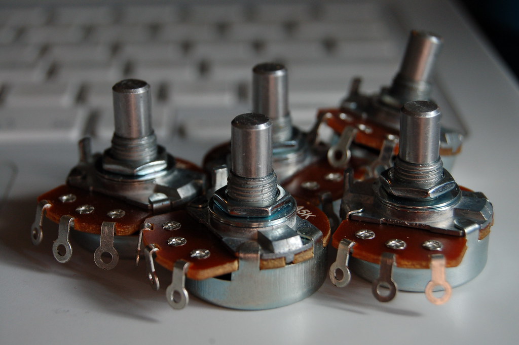 Poly800 Potentiometers These are 5 of the 6 potentiomete… Flickr