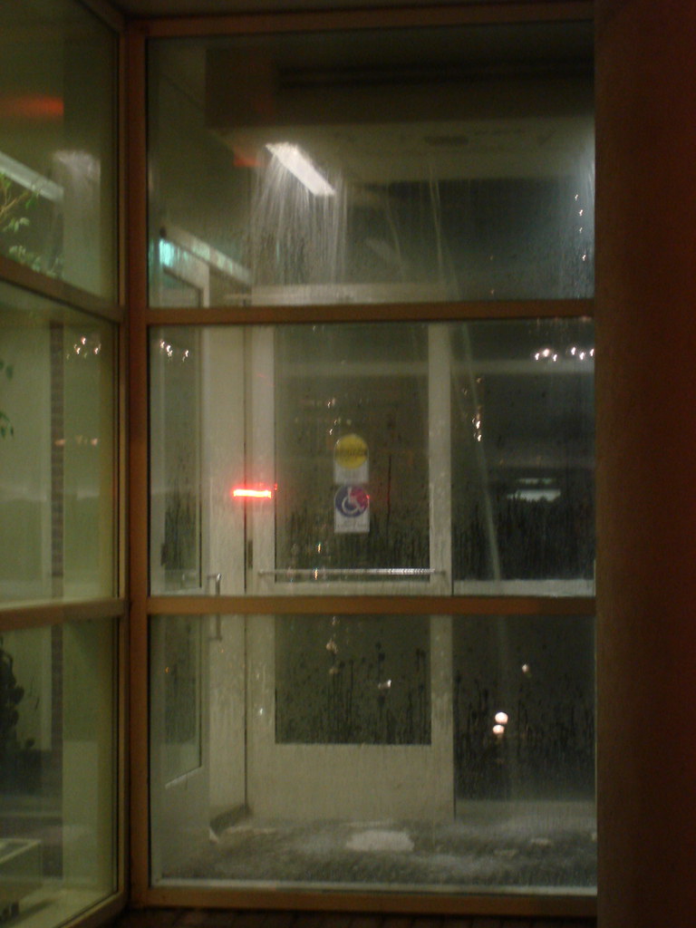 Burst water pipe in CLSL 3 The fire alarm went off yesterd… Flickr