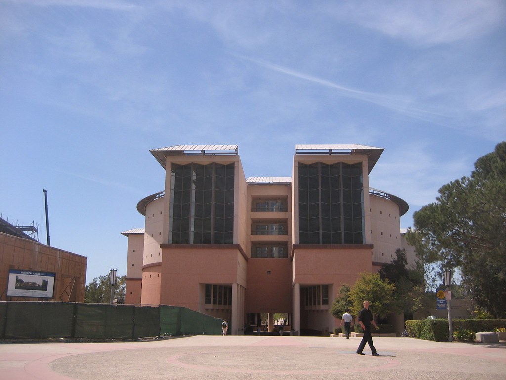 Science Library, UC Irvine The new Science Library at UC I… Flickr
