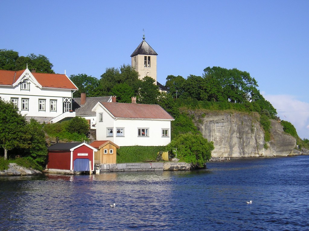 Brevik Noorwegen / Norway The little town of Brevik in N… Flickr