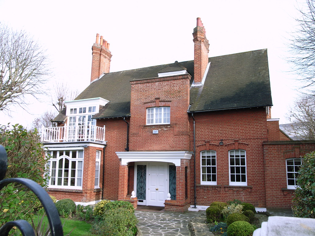 1 The Avenue 1 The Avenue (1876), Bedford Park, London by … Flickr