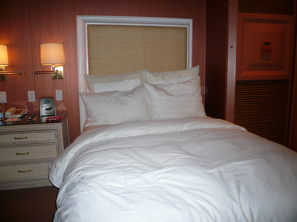 Las Vegas Wynn Hotel Room Bed Michael Gray Flickr