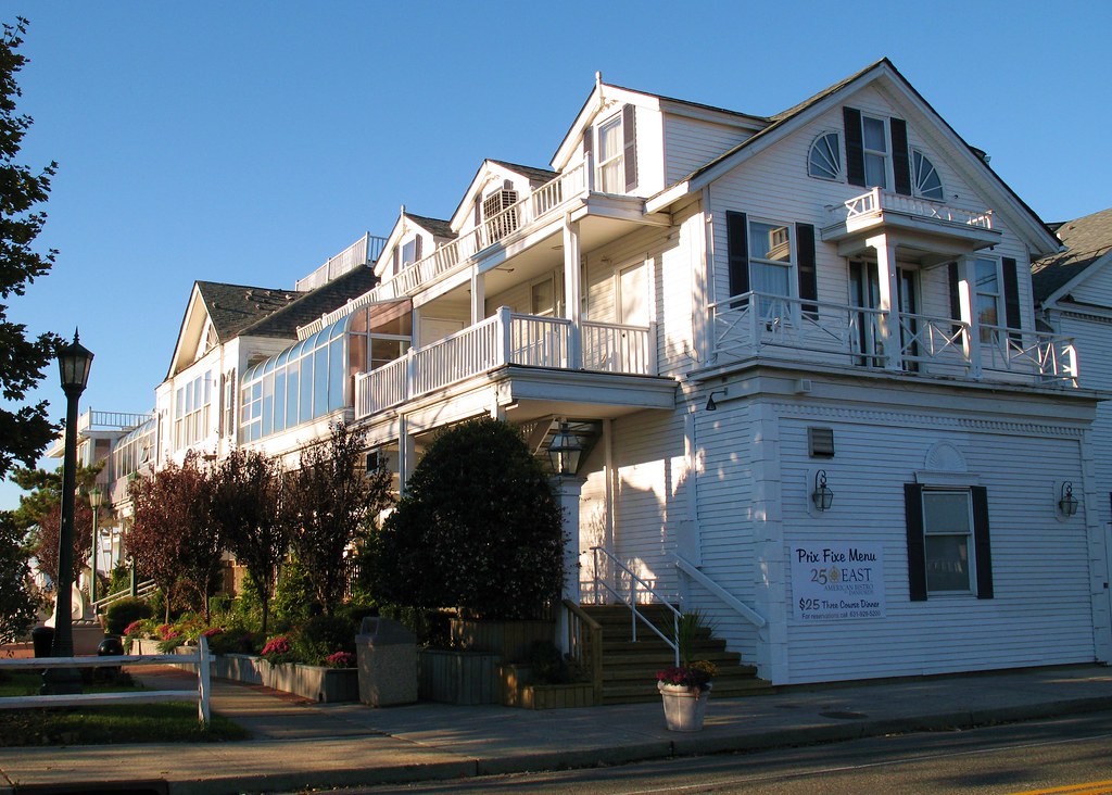 Port Jefferson Danfords Hotel & Restaurant Danfords hotel,… Flickr