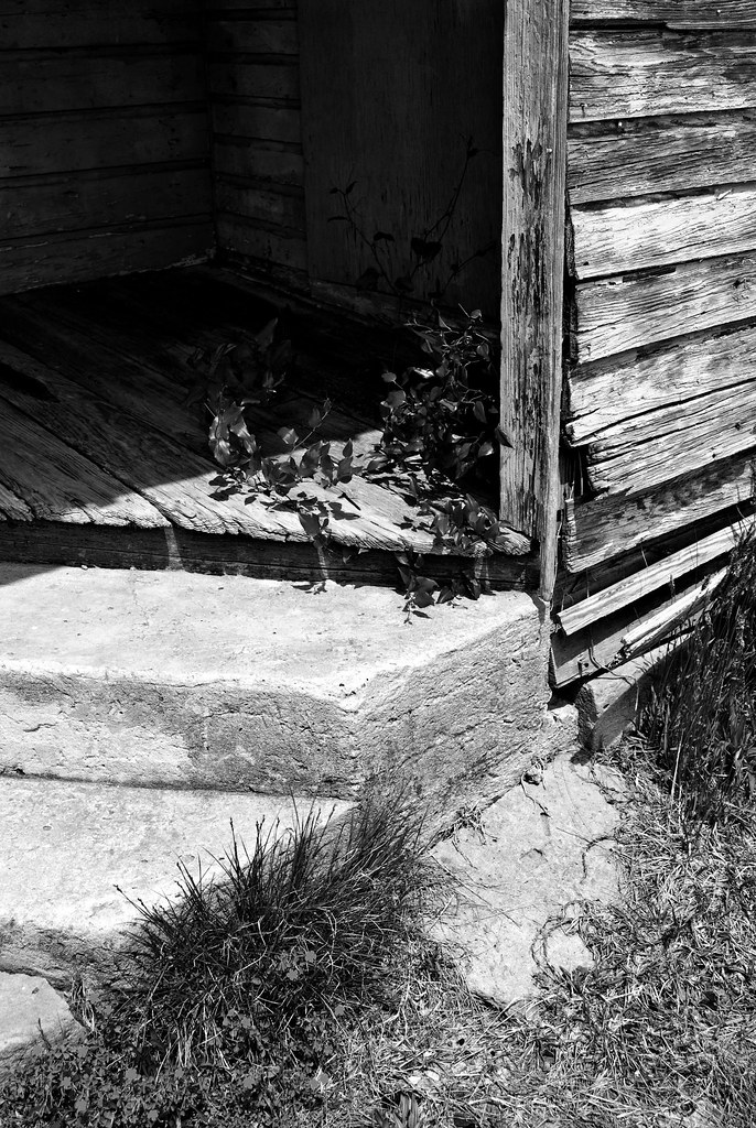 Brumley Road, Knotts Island, North Carolina Legend has it … Flickr