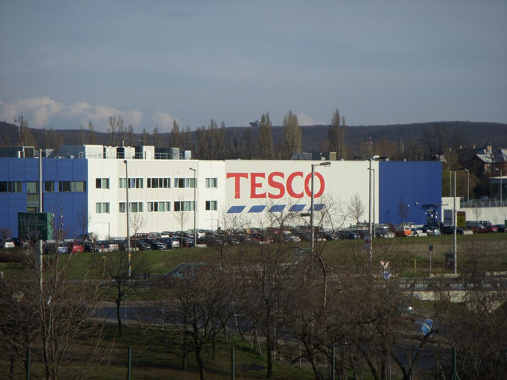 DSCN0233 Unbelievably enormous Tesco just outside Budapest… Louis