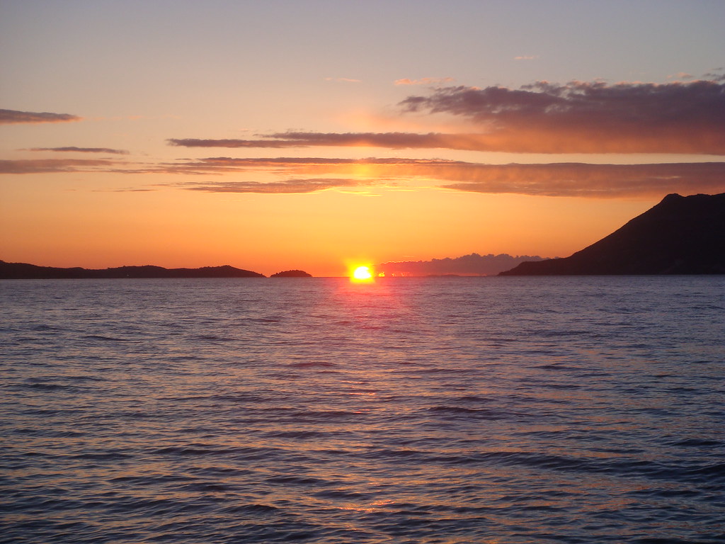 Primera vez que vejo, ao vivo, o sol se pondo no mar Flickr