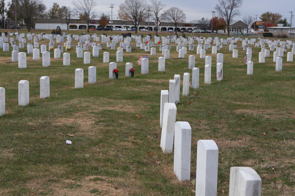 IMG_0852 Oakland Cemetery is located in Fort Madison, Iowa… Flickr