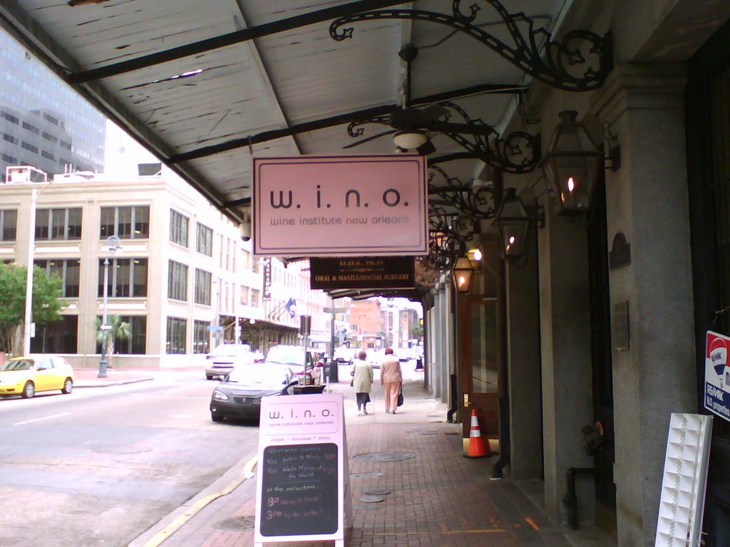 041808183500 Warehouse district, New Orleans. housemusik Flickr