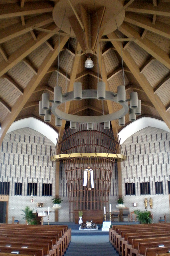 Altar at St. Mary's Catholic Church, Groton, CT Leon Reed Flickr