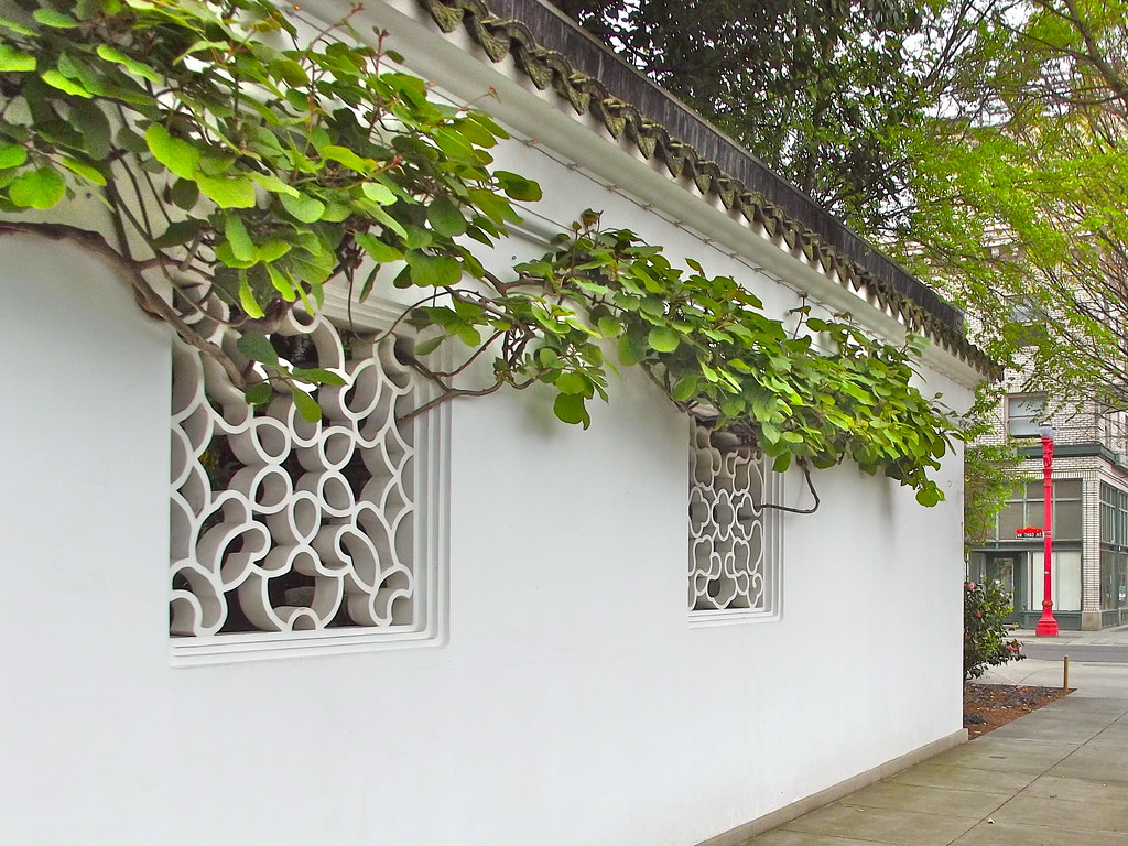 Walled Garden detail Lovely to see white walls like these … Flickr