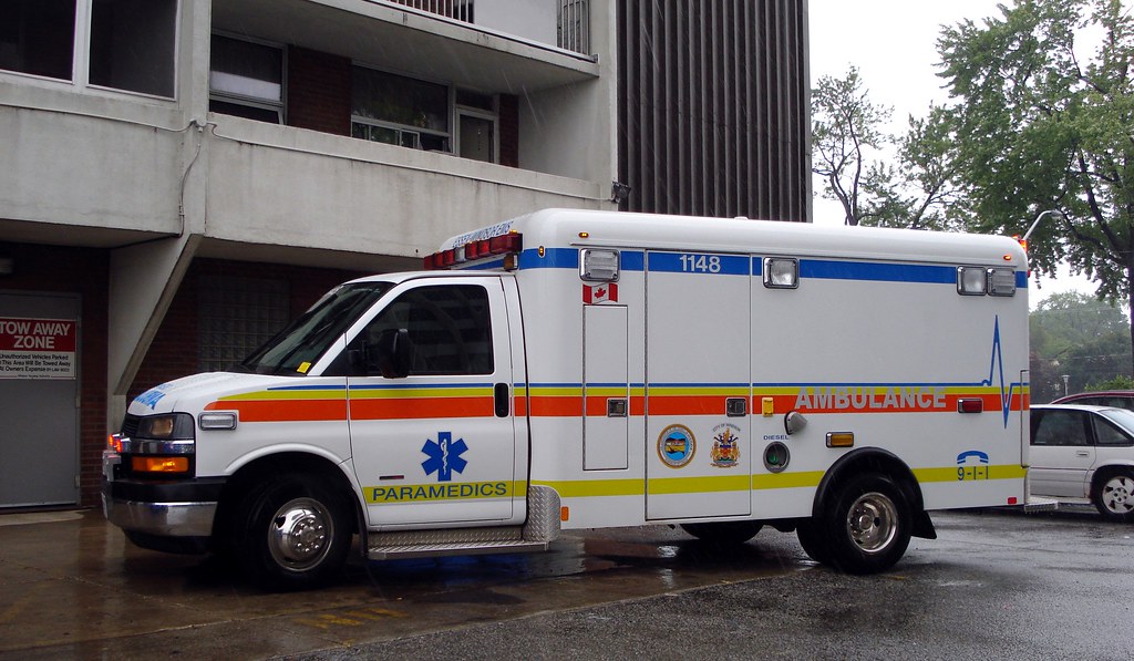 EssexWindsor EMS Ambulance Windsor Ontario Canada Flickr