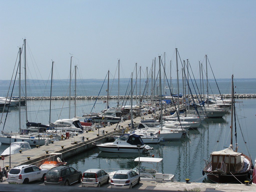 Aretsous Marina of Kalamaria (Thessaloniki, Greece) Flickr