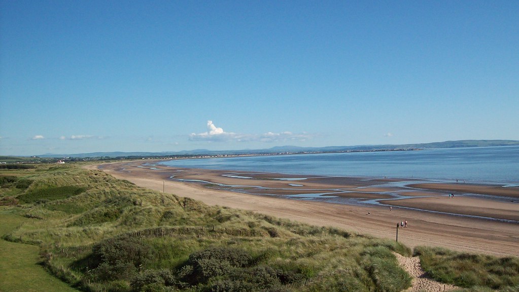 Irvine Beach Irvine Beach looking south on a hot summer ev… Flickr