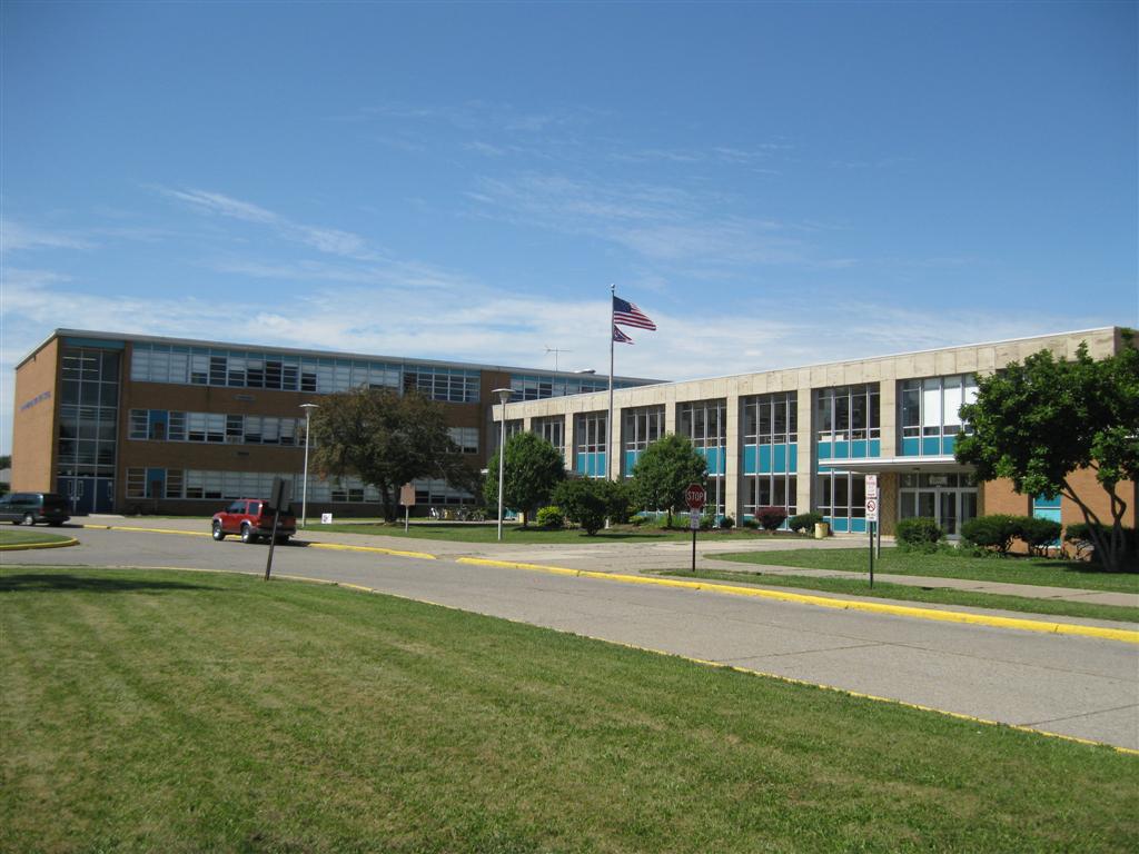 070909 Admiral King High SchoolLorain, Ohio (2) Aaron Turner Flickr