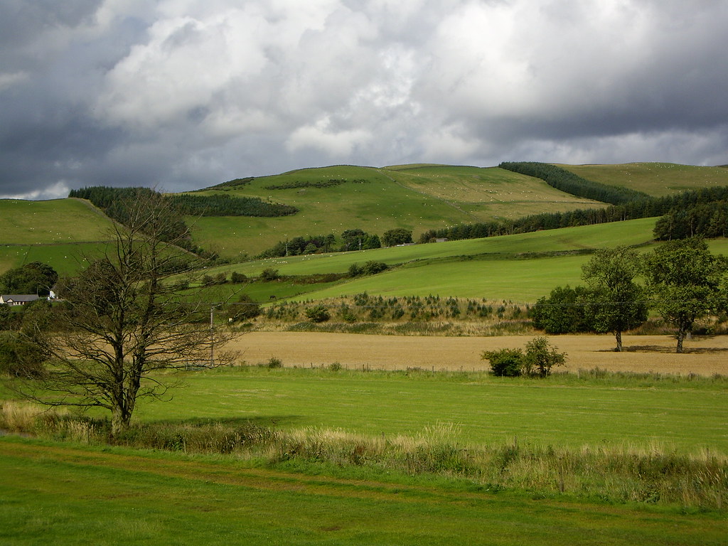 Peebles View of the hills surrounding Peebles in the Scott… Flickr