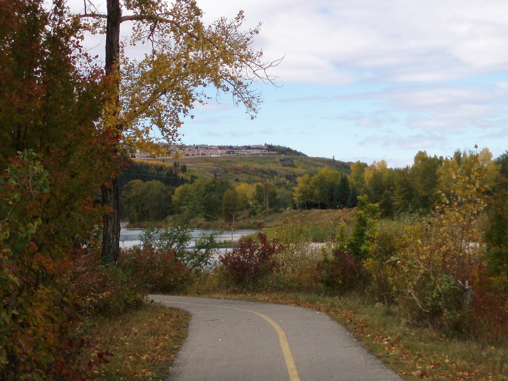 cal001 Bow River, Calgary Leo Sash Flickr
