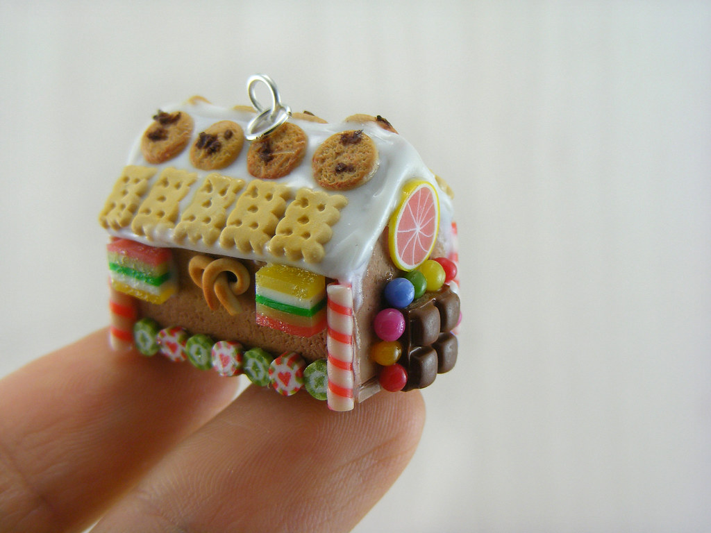 Dollhouse Miniature Gingerbread House This one inch height… Flickr