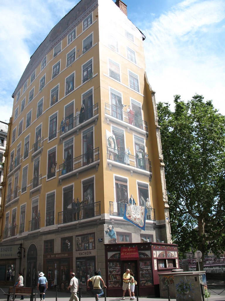 lyon france painted building msg4cford Flickr