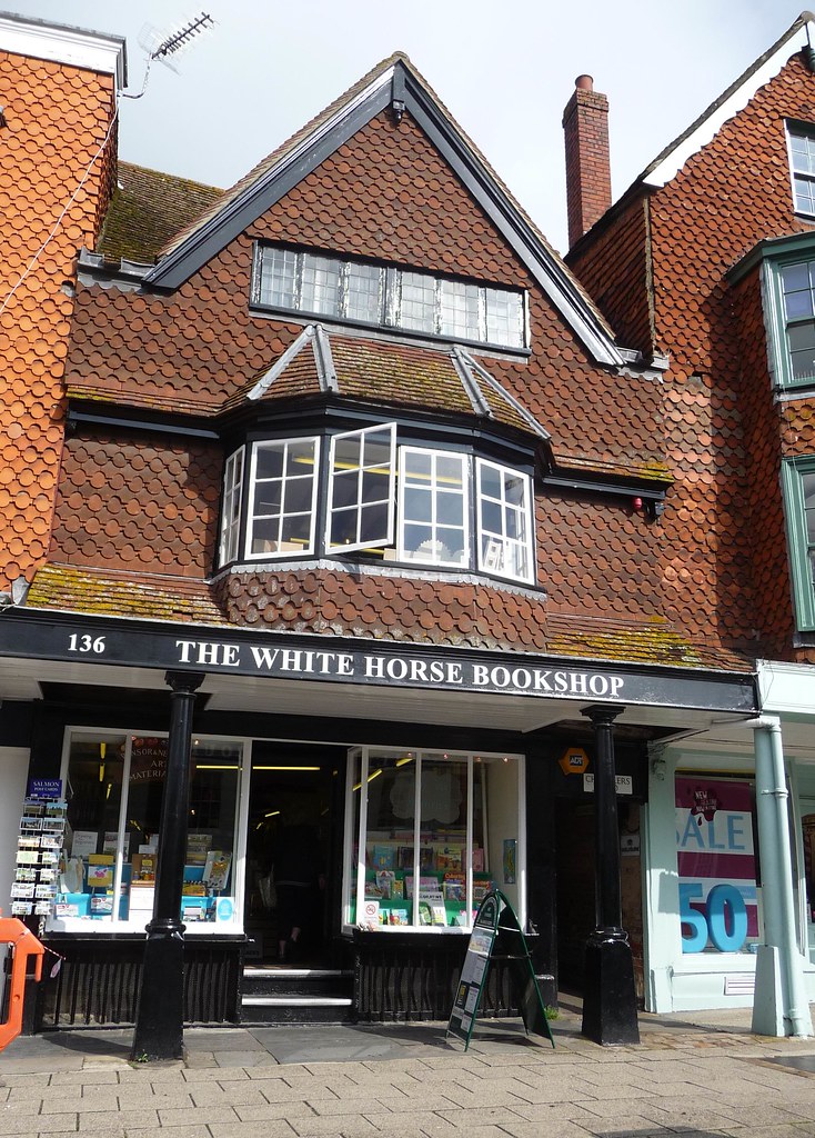 White Horse High Street, Marlborough Robert Flickr